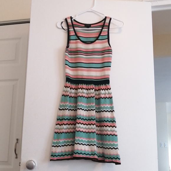 Jessica Simpson Dress - Picture 1 of 3